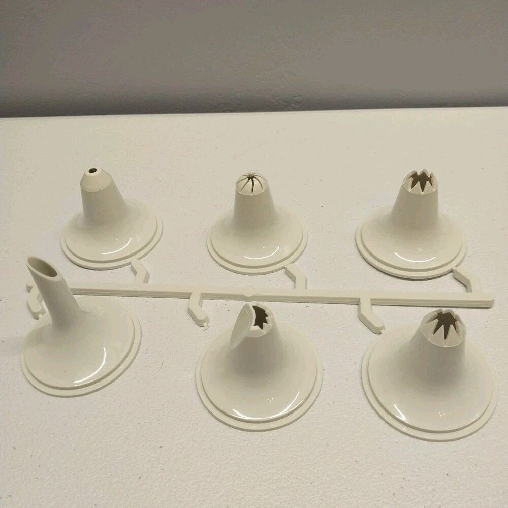 Pampered Chef Easy Accent Decorator Replacement Tips 6 Icing Nozzles NOS